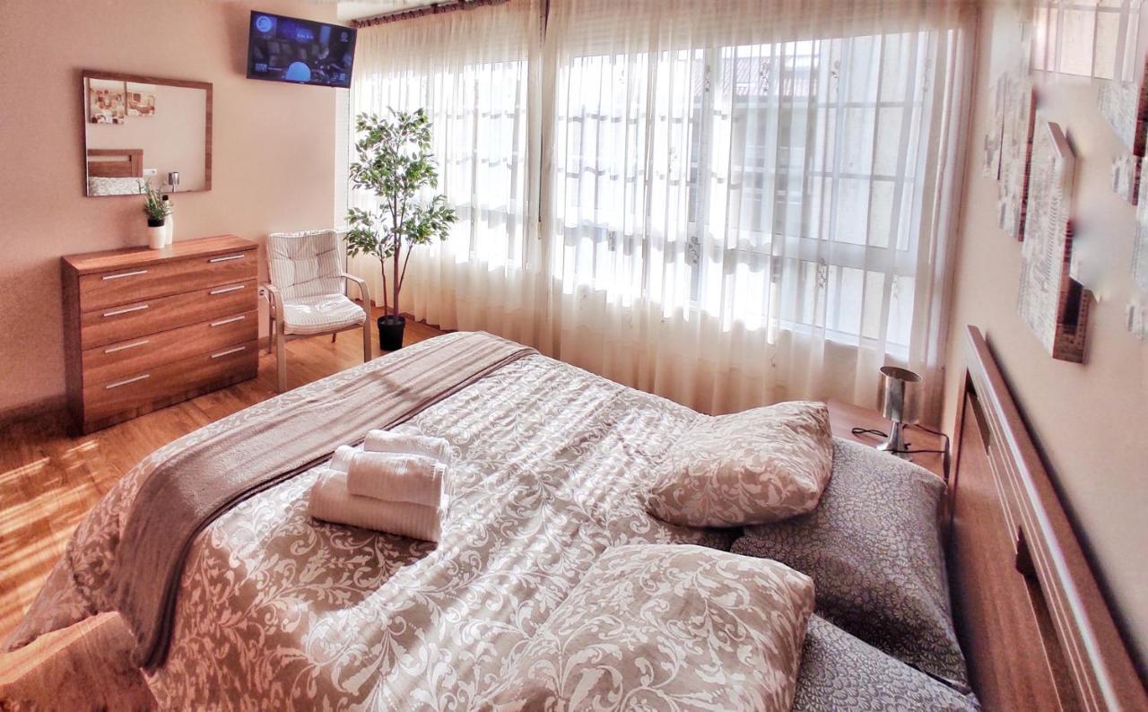 Apartamento Con Wifi En Casco Historico Betanzos Esterno foto